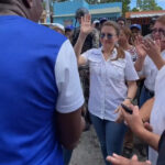 @CarolinaMejiaG en Guachupita dando seguimiuento a reparación techos viviendas afectadas por tormenta Franklin