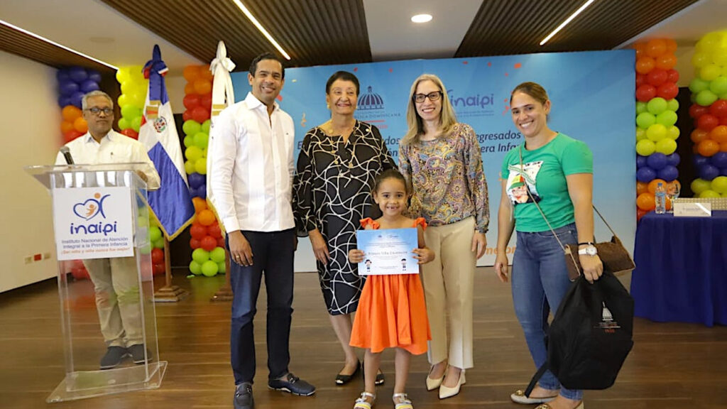 @INAIPIRD Entrega certificados a los niños y niñas que concluyeron Programa de Atención Integral a la Primera Infancia