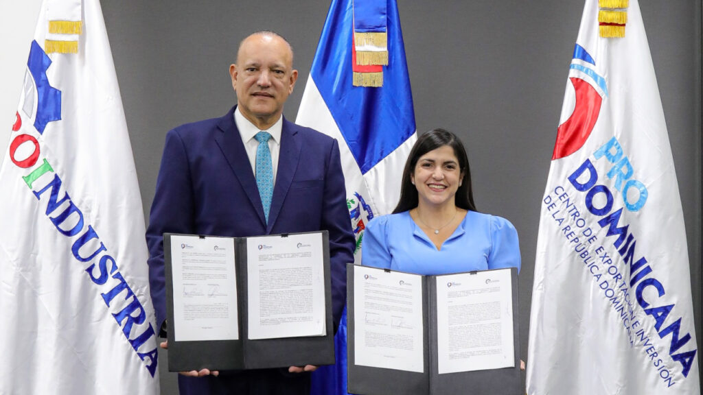 @prodominicana firma acuerdo con Proindustria para agilizar trámites a inversionistas