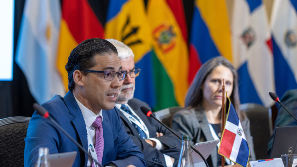 República Dominicana entrega a Chile presidencia de plataforma sobre cambio climático, tras un año de logros