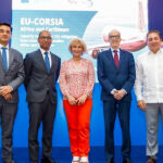 Director-general-del-IDAC-junto-a-expositores-internacionales-CORSIA.jpeg