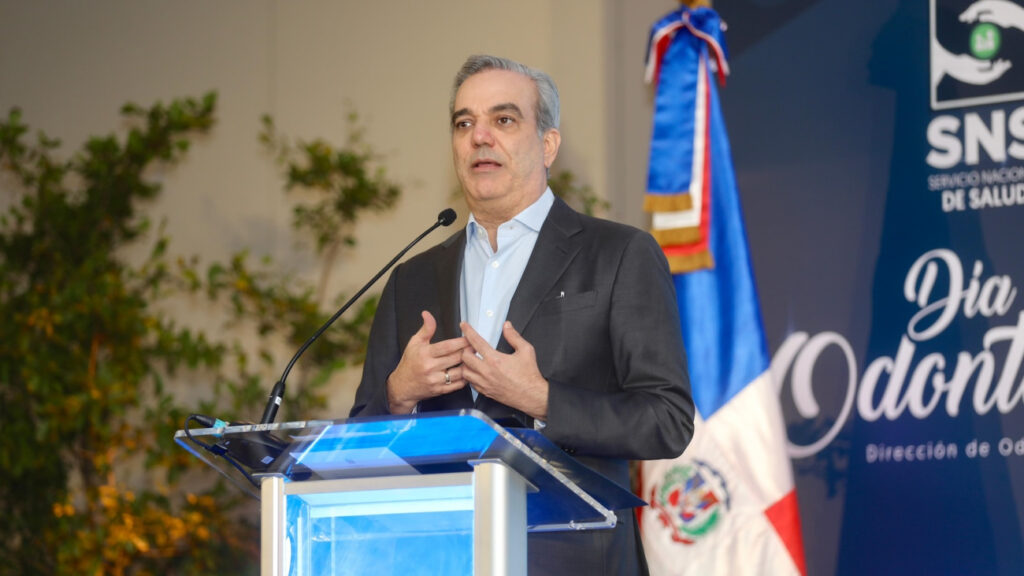 Presidente @luisabinader anuncia Gobierno trabajará en la implementación de unidades salud bucal escolar