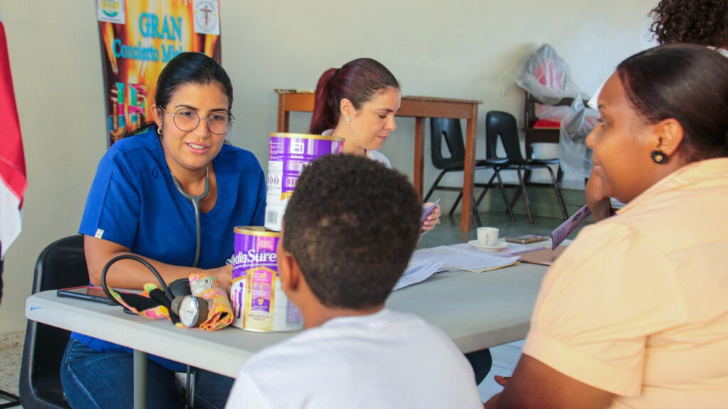 @INABIERD asiste a estudiantes diagnosticados con desnutrición con entrega de suplementos alimenticios