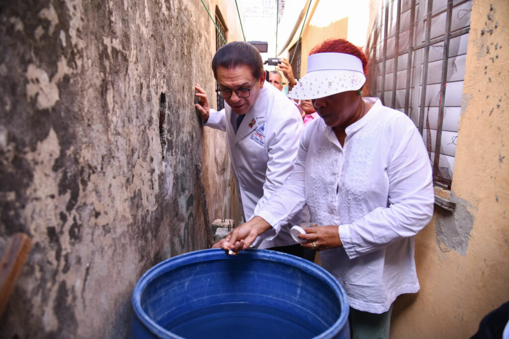 Salud Pública interviene sectores para controlar brote de dengue