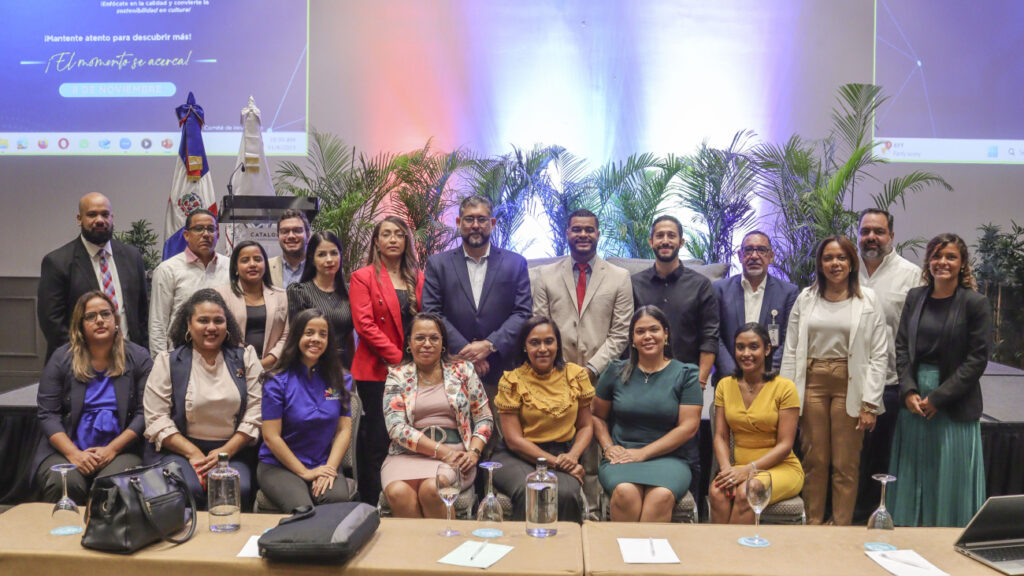 Ministerio de Medio @ambienterd motiva la calidad y la creatividad a través de InnovA2023