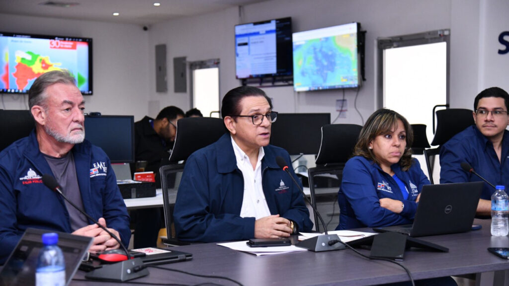 Ministro de @SaludPublicaRD concentra esfuerzos en prevenir brotes de leptospirosis y otras enfermedades infecciosas