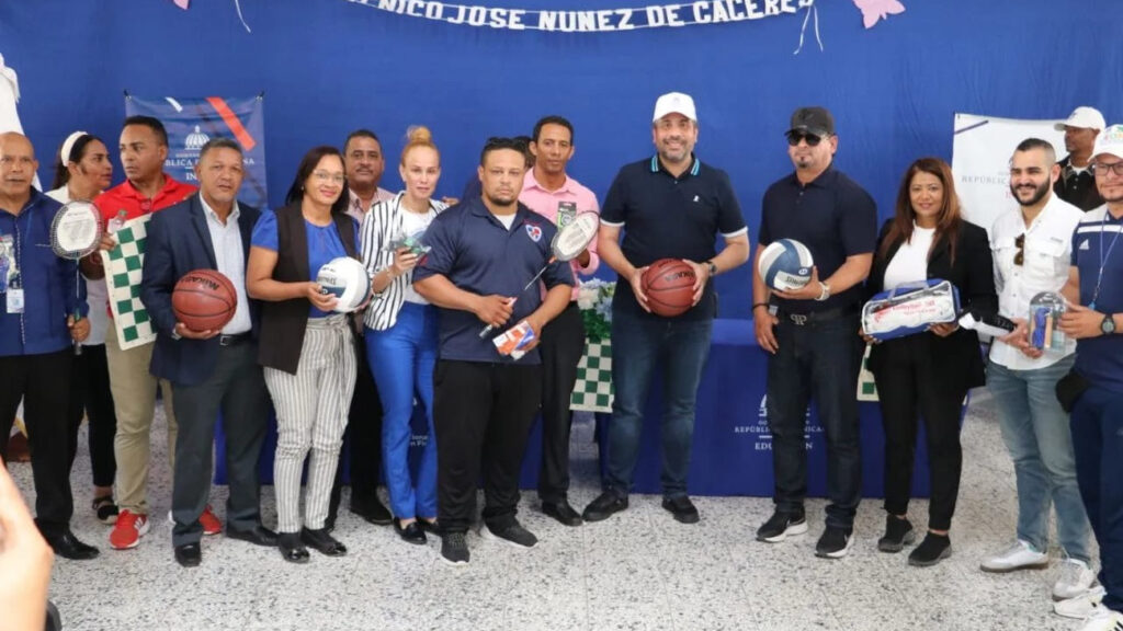 Con entrega de utilería deportiva, @inefirdoficial impacta 10 centros escolares de Ocoa