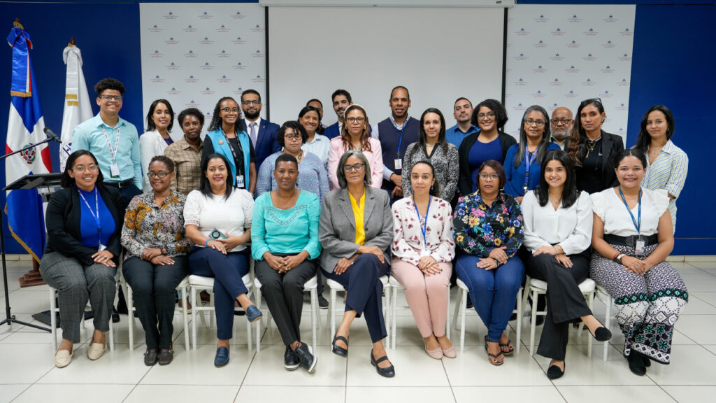 @ambienterd realiza taller de fortalecimiento de capacidades nacionales para el desarrollo de Primer Informe Bienal de Transparencia