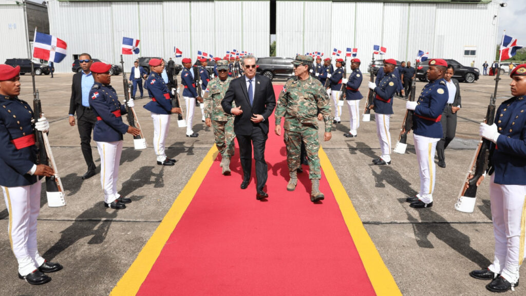 Hoy, el presidente @LuisAbinader viajará a Washington D.C., para participar en la Cumbre de Líderes de la (APEP)| Agenda