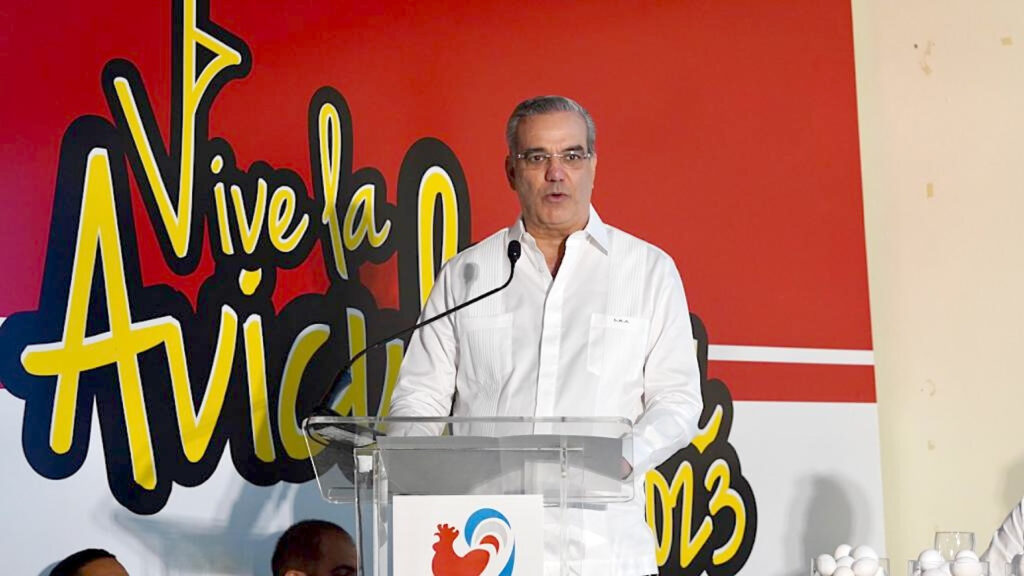 Presidente Abinader destina más de mil millones de pesos al sector avícola que beneficiarán a grandes y pequeños productores