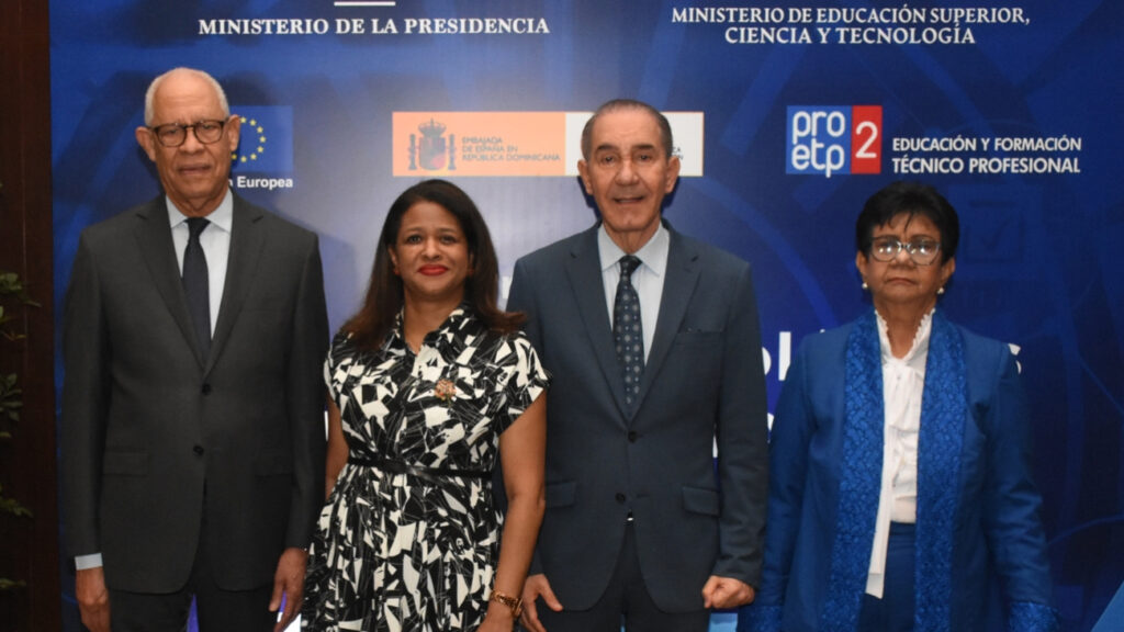@MESCYTRD lanza plataforma Siniescyt para automatizar servicios académicos y profesionales