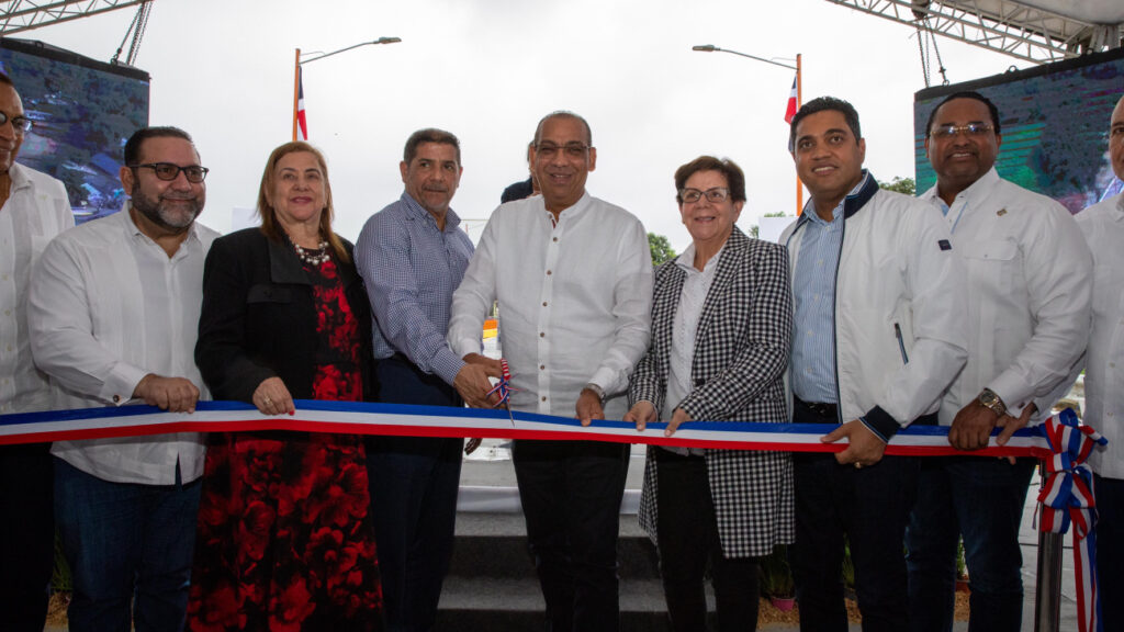Gobierno inaugura puentes de Sabaneta sobre el Río Camú, en La Vega y el Cangrejo, en Puerto Plata