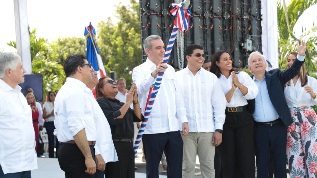 Presidente @luisabinader: “En estos tres años de gobierno hemos aumentado la disponibilidad de agua en más de un 21 % en el Gran Santo Domingo e instalado 400 kilómetros de tuberías”
