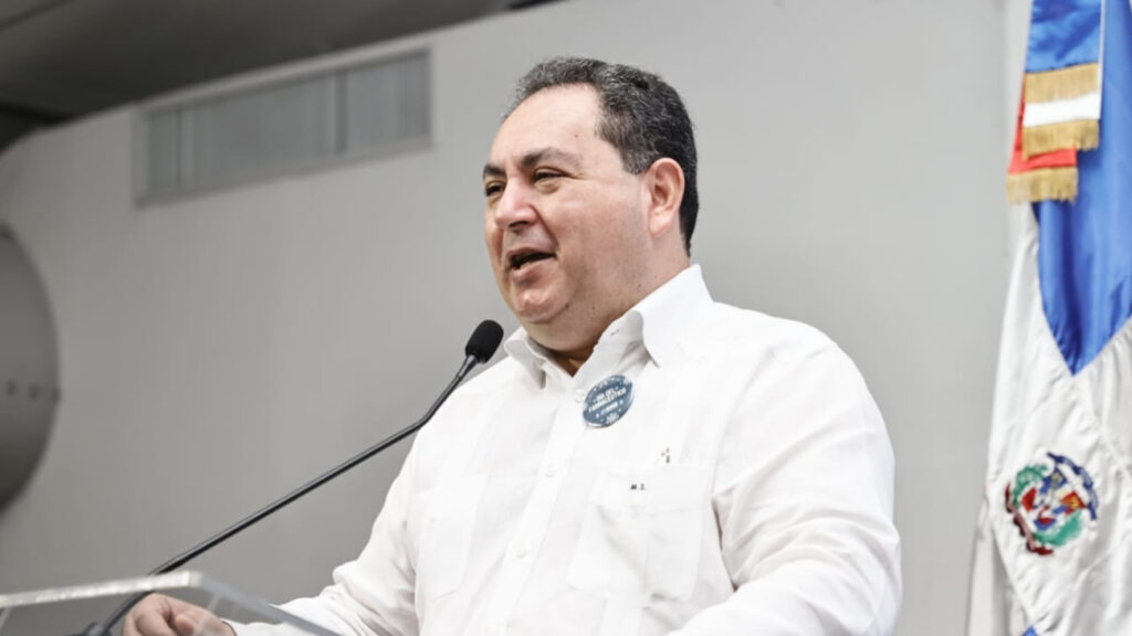 El @SNSRDO reconoce farmacéuticos por eficiencia en servicios de salud en la Red Pública