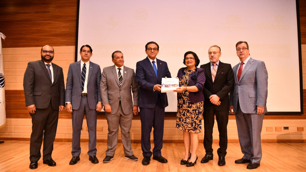 Destacan crecimiento del turismo de salud en Santiago