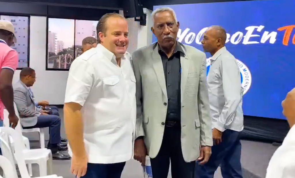 @JosePaliza juramenta directores municipales en la provincia San Juan