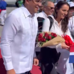 Así fue recibida en #RD la visitante que rompió el récord de 10 millones de turistas en un año, la señora #ArianaGuilak.