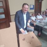 @SanzLovaton ejerce su derecho al voto en el CARD