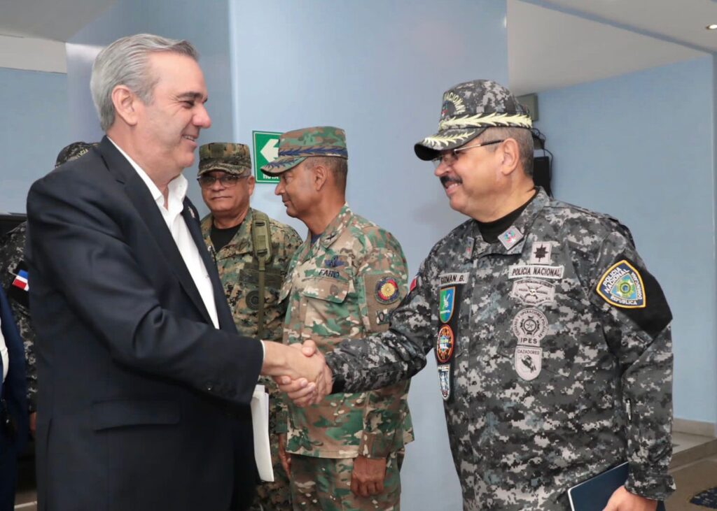 @LuisAbinader encabezó hoy la reunión de seguimiento al Plan de Seguridad Ciudadana
