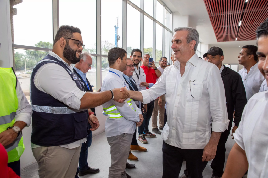 El presidente @LuisAbinader da luz verde a período de prueba del teleférico de Santiago| RESUMEN SEMANAL