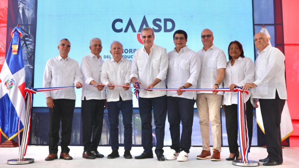 Homero Figueroa @HomeroFigueroaG: @luisabinader entrega planta de tratamiento de aguas residuales Prados de San Luis