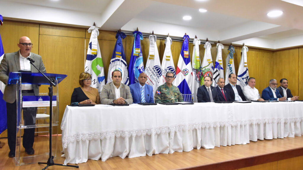 Instituciones del Gobierno firman acuerdo para implementar estrategia de ayuda humanitaria internacional en situación de emergencia