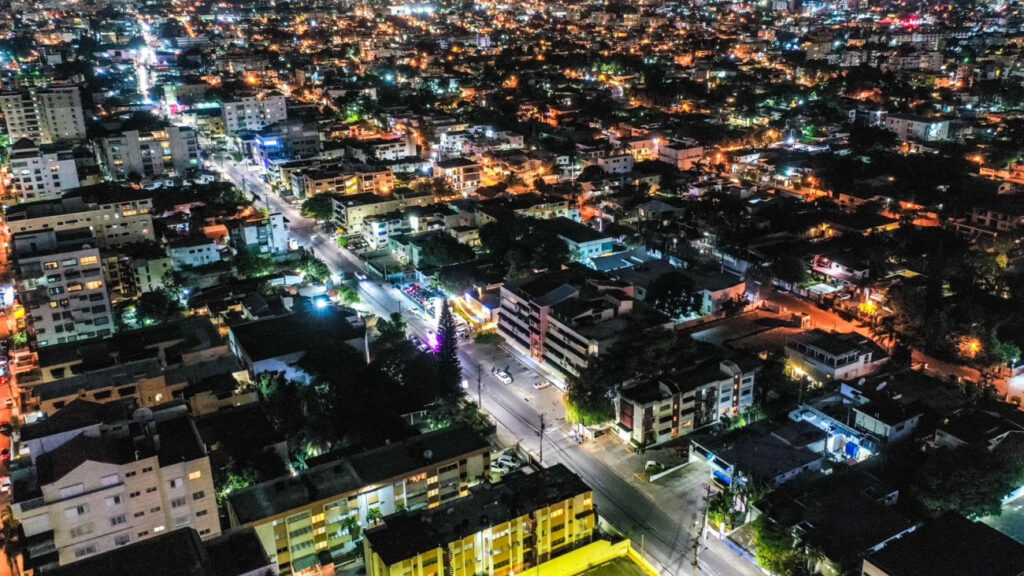 Edesur instaló más de 18,000 luminarias Led nuevas, y reparó 33,000 durante el 2023