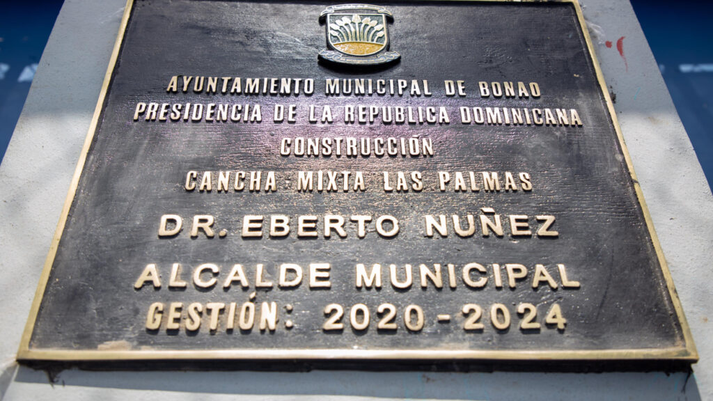 Presidente @luisabinader inaugura matadero municipal y la cancha Las Palmas en Bonao