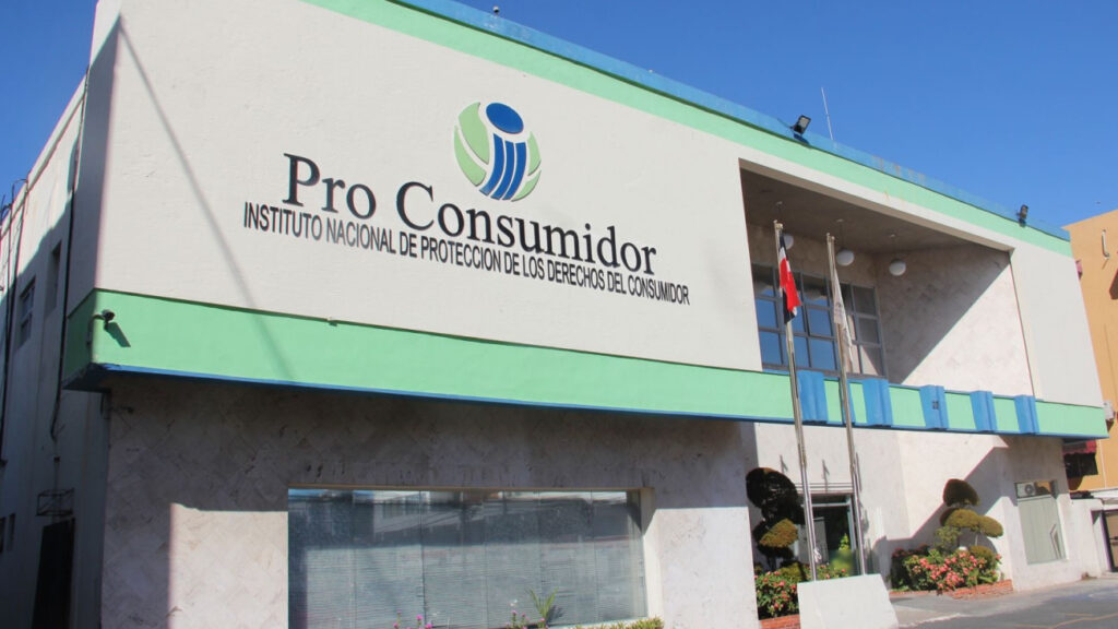 Pro Consumidor informa que vigilará y regulará comercialización al detalle de plaguicidas de “alta peligrosidad”