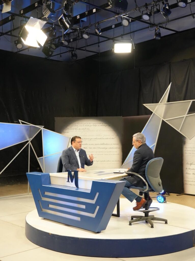 Entrevista a @SanzLovaton con @pablomckinney por @ColorVisionC9