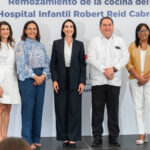 Primera dama Raquel Arbaje, Grupo Rizek y Fundación Amigos contra el Cáncer Infantil remozan cocina del Hospital Robert Reid Cabral, por una inversión de 14 millones de pesos