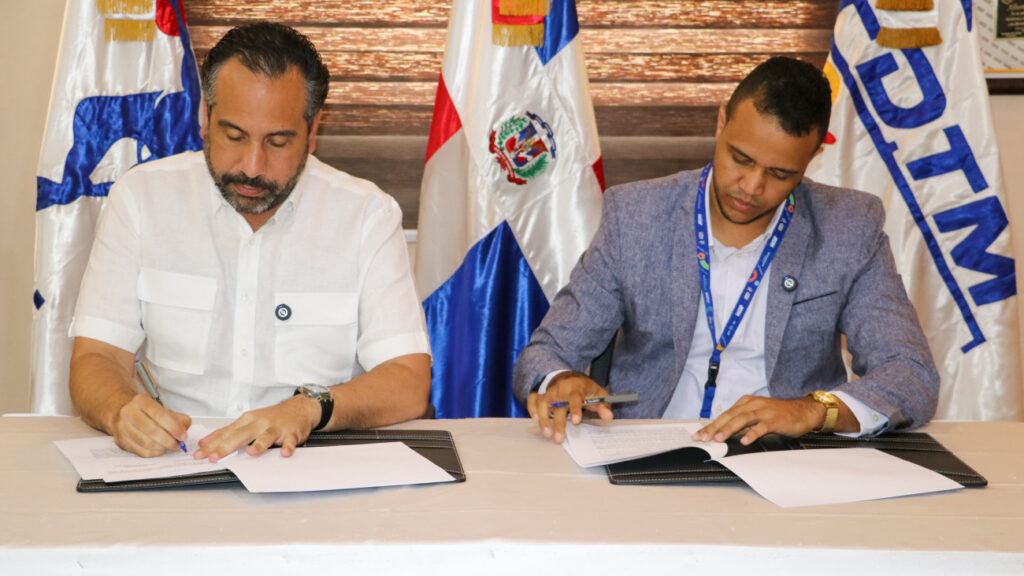 Firman acuerdo para incentivar y masificar el tenis de mesa en República Dominicana
