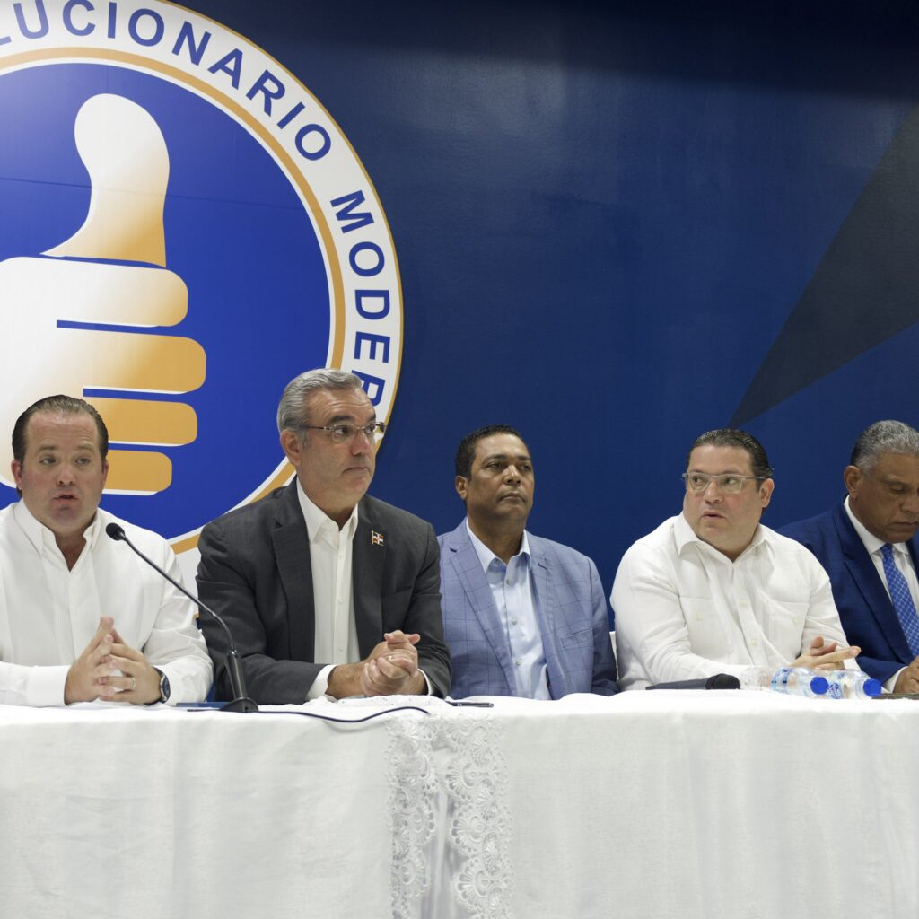 @SanzLovaton participa en reunión de planificación junto a candidatos a alcaldes a nivel nacional