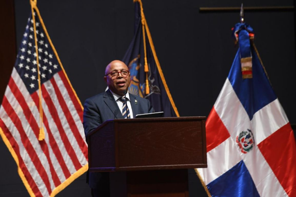 @Pachecoalfredoo participó en la conferencia del «6to Encuentro Anual de Dominicanos en el Capitolio»