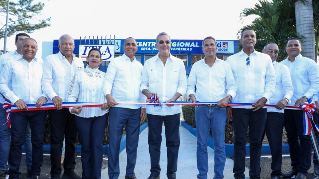 Presidente Abinader inaugura Centro Regional Virginia Ferreira ITLA en Moca
