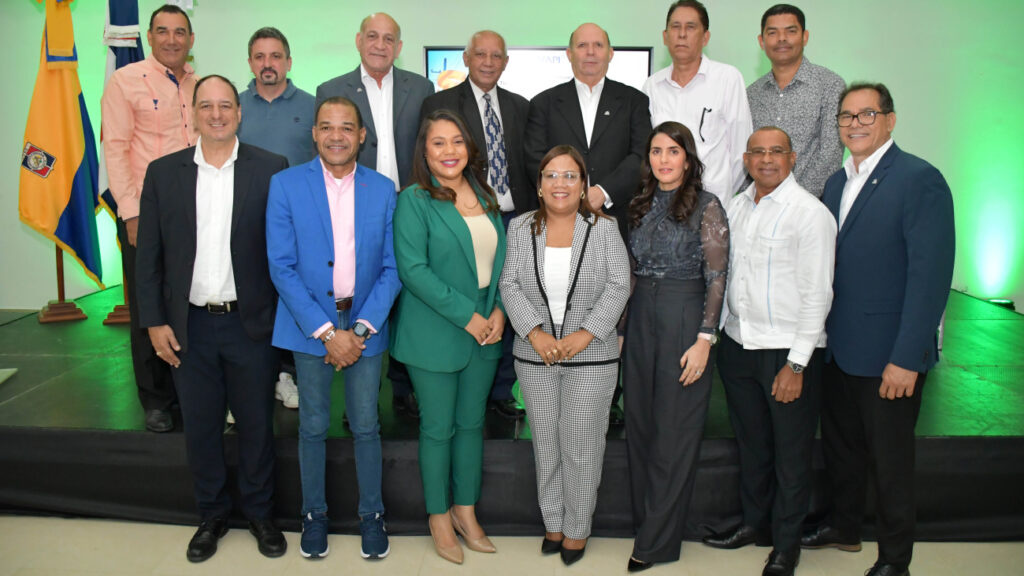 Onapi realiza panel acerca de tradición e innovación en las marcas locales de San Francisco de Macorís