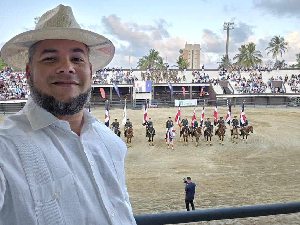 @CaamanoVive hoy participamos en el desfile inaugural de la Feria Agropecuaria Nacional 2024 encabezado por @LuisAbinader