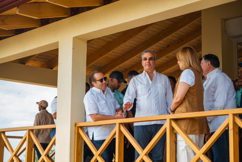 Presidente @LuisAbinader entrega remozado Parque Nacional y Arqueológico de La Isabela Histórica