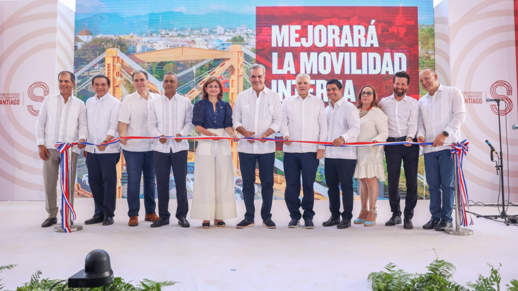 Presidente @LuisAbinader inaugura tramo I del Teleférico para brindar mayor y mejor movilidad a los ciudadanos de Santiago