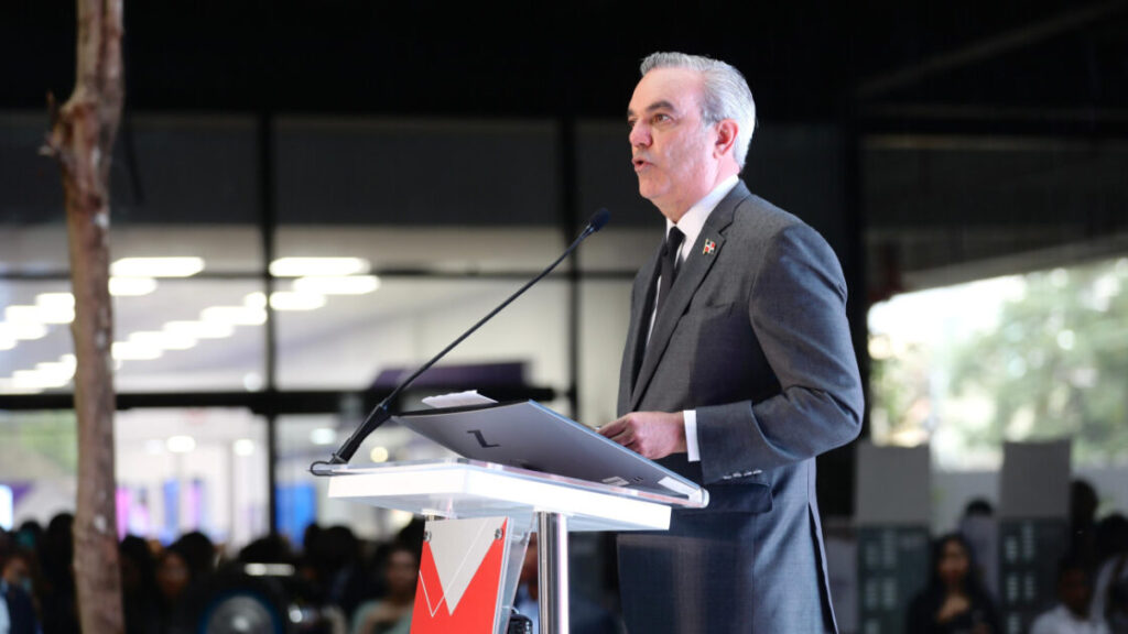 Presidente @LuisAbinader se define como abanderado del fortalecimiento de la institucionalidad, en el marco del sistema de la separación de poderes