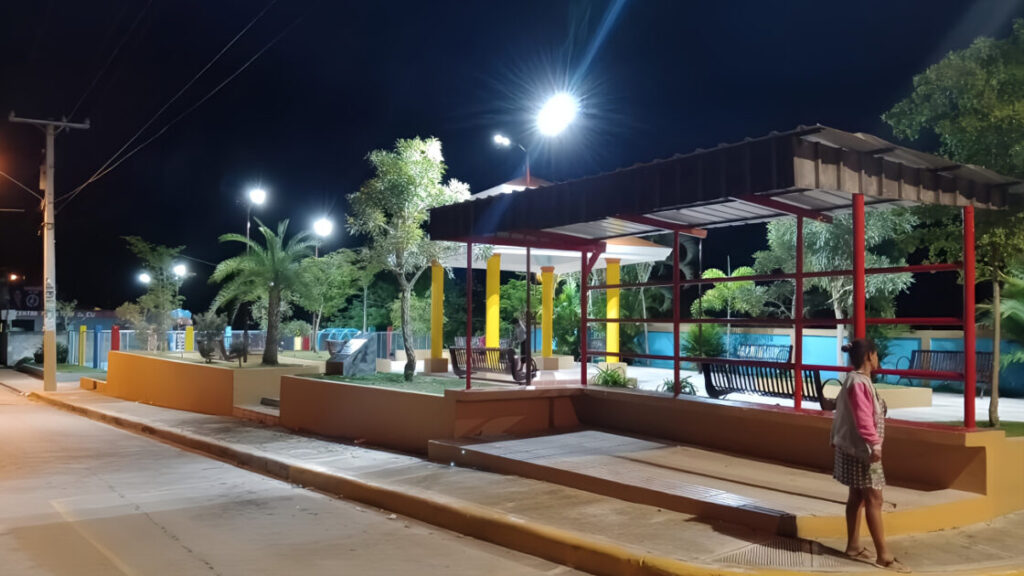 Edesur realiza jornada de iluminación en siete municipios de Barahona para beneficiar a más de 28,000 residentes