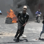 Naciones Unidas describe la situación en Haití como un “cataclismo” | Bandidos queman edificios de parque industrial en Haití