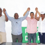 Entregan comando de campaña de la FP en SDE al @PRM_Oficial para campaña reeleccionista de @LuisAbinader