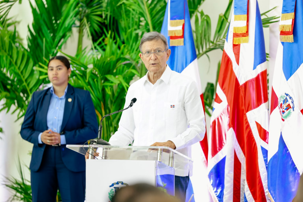 Discurso del canciller Roberto Álvarez en ceremonia de Firma del Acuerdo RD y Reino Unido