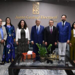 Comisión Ejecutiva de Burocracia Cero y miembros de la JCE se reúnen para iniciar el apoyo a la implementación de la interoperabilidad del Sistema Nacional de Registro Civil