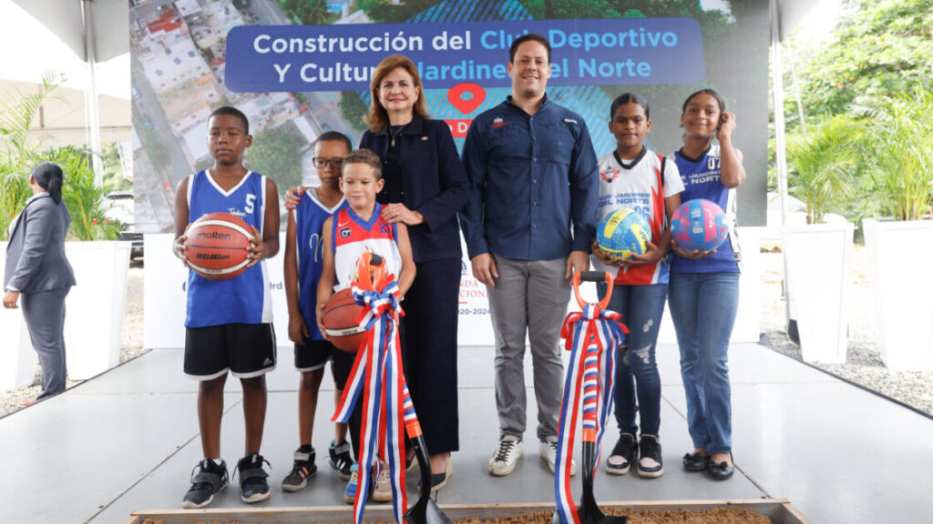 Gobierno impulsa infraestructuras deportivas y policiales en Santo Domingo
