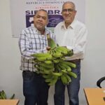 @LeoFGana2 recibe grato regalo de Norberto Leyba