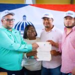 @CaamanoVive Hecmilio Galván impulsa sueños de mas de 300 jóvenes Agropecuarios de Santa Cruz del Seybo