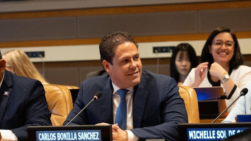 Ministro Bonilla: La determinación del gobierno ha sido clave para enfrentar el déficit habitacional