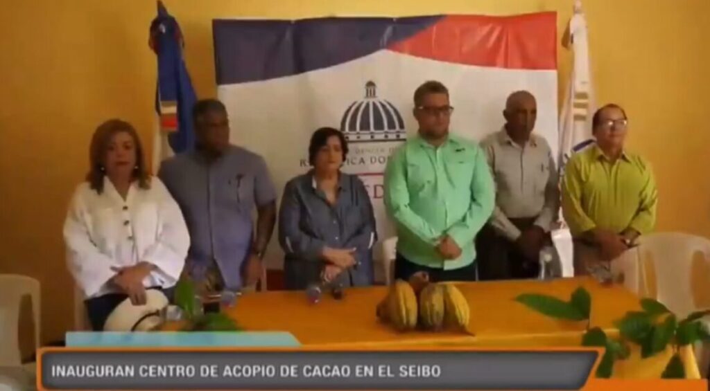 @CaamanoVive Hecmilio Galván seguimos respaldando a los productores dominicanos @FEDA_RD